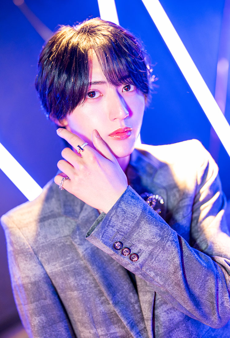 【ATOM-TOKYO-】美波 駿佑 異色の経歴を持つ男が、ホストという職業にどんな“本質”を見出したのか――今、その答えが明かされる。