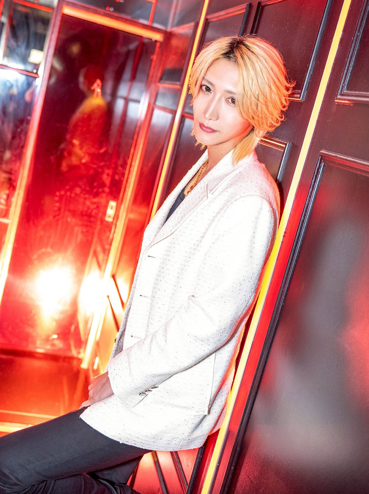 【RED】一条 仁 福岡から歌舞伎町へ。覚悟で掴んだ、ホスト人生の軌跡。