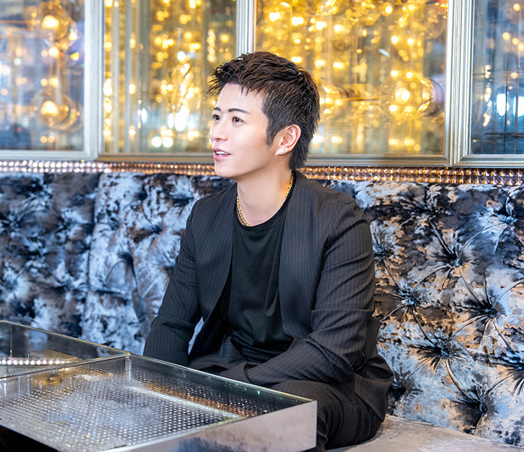 【RED/PRISM】を動かす男。 "ブリ大根KAKERU" 売れない2年が最強のプロデュース力を作った。