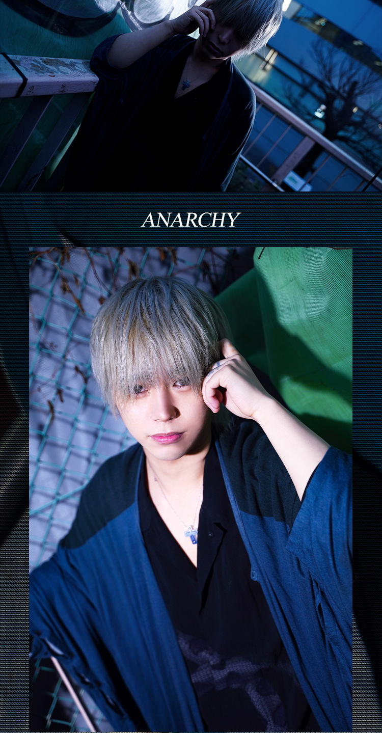 『ANARCHY』からイケメン支配人がグラビアに登場!!