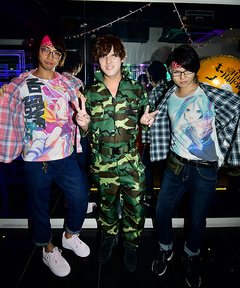 オタク二人に囲まれて～(笑)