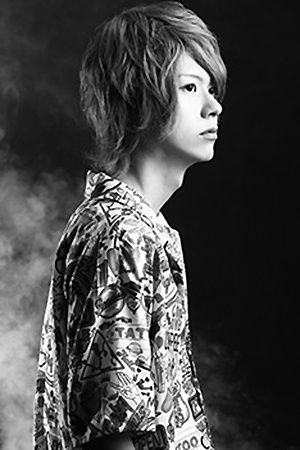 LINK 兎月 結衣