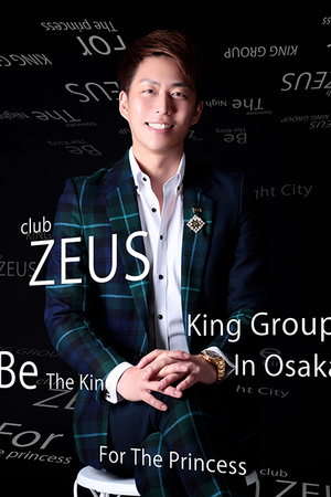 ZEUS なつ