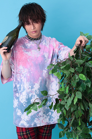 YOUTH ハチ(8)
