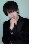 BLACK 琉依