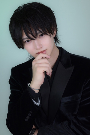 BLACK 琉依