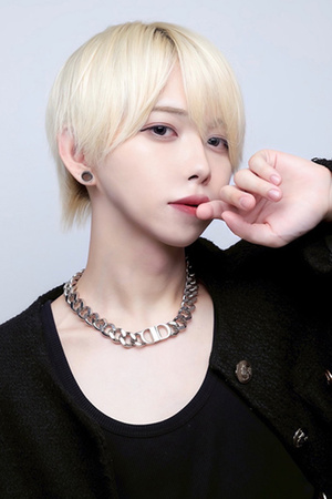 R1N BLACK 歌舞伎町