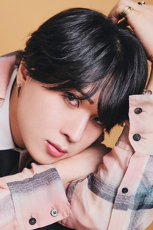 隣のあやみ UNIVERSE -LUX- 大阪 ミナミ