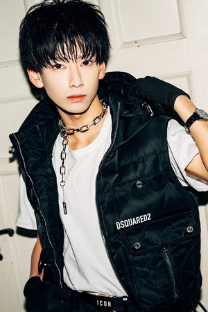 杉山 ブルズアイ 銀 WORLD 大阪本店 大阪 ミナミ