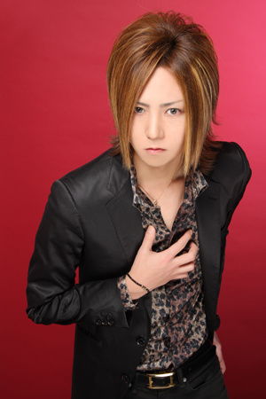 ARASHI 一葉 朱璃
