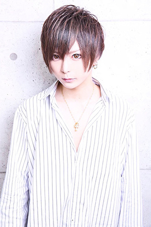 AXEL 如月 玲亜