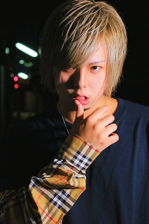 Antique 蓮