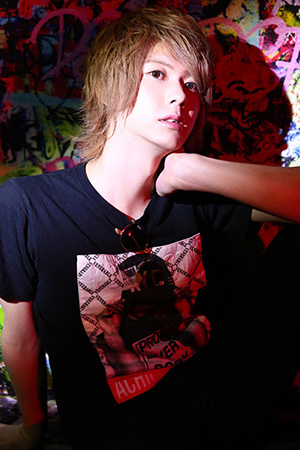 LINK 兎月 結衣