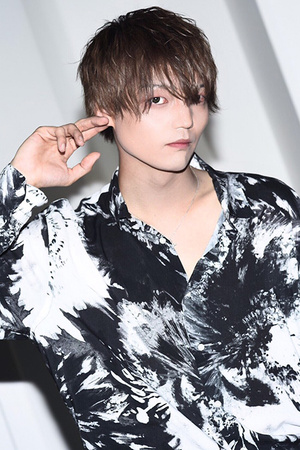 &i 駿佑