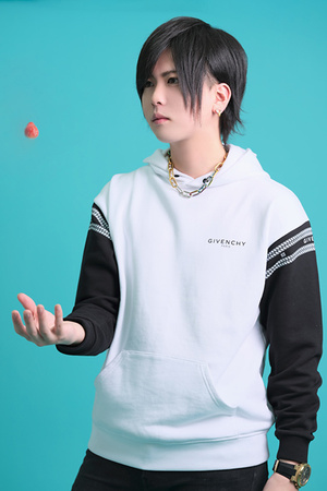 Lips 麗音
