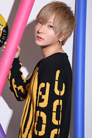 AXEL 玲亜