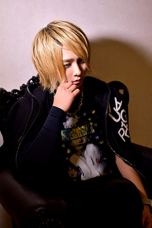 As ONE 蓮