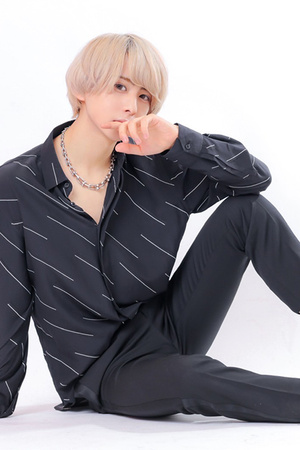 THE CHIC shin