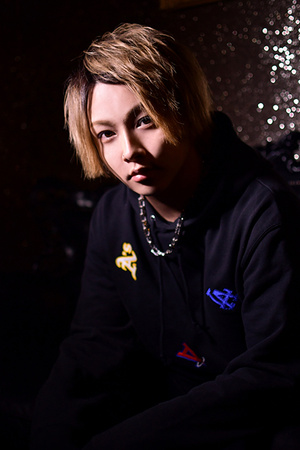 As ONE 蓮