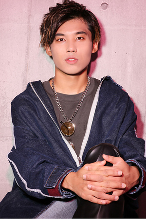 HANDSOME 愁弥