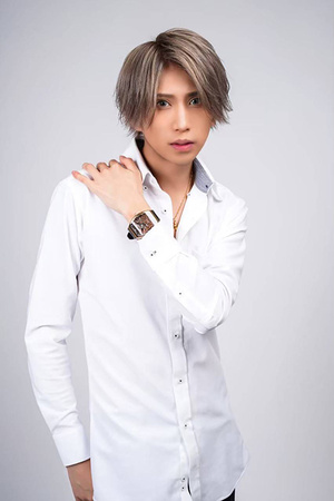 Etoile 霧咲 虹音