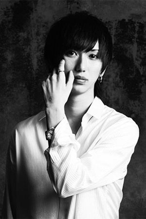 Dio 綾瀬 春人
