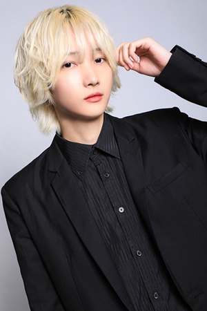 レイ ATTRA 歌舞伎町