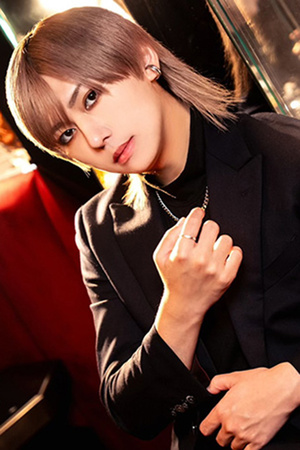 Aravan Lilian 摂津 万里