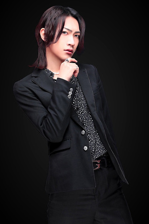 亀梨 春馬 YGGDRASILL 歌舞伎町