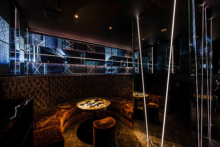 大阪 ミナミ GENESIS ジェネシス