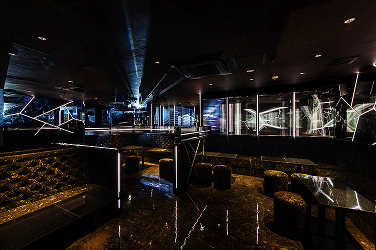 大阪 ミナミ GENESIS ジェネシス