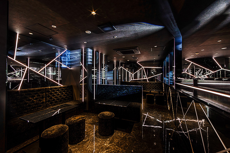 大阪 ミナミ GENESIS ジェネシス