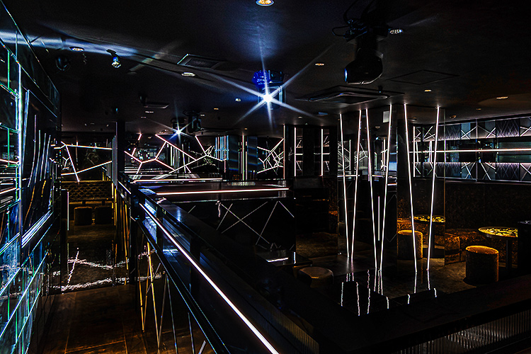 大阪 ミナミ GENESIS ジェネシス